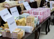 Ini Penampakan Uang Rp920 Miliar dan 51 Kg Emas Batangan yang Disita dari Eks Pejabat MA