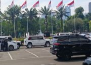 Naik Mobil Maung Buatan Pindad, Prabowo Tinggalkan Gedung MPR Menuju Istana Merdeka