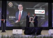 Dirut Bank Jatim Sabet Penghargaan Indonesia CEO Excellence 2024