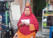 Gus Miftah Beri Uang Tunai Puluhan Juta untuk Istri Pertama Pak Tarno