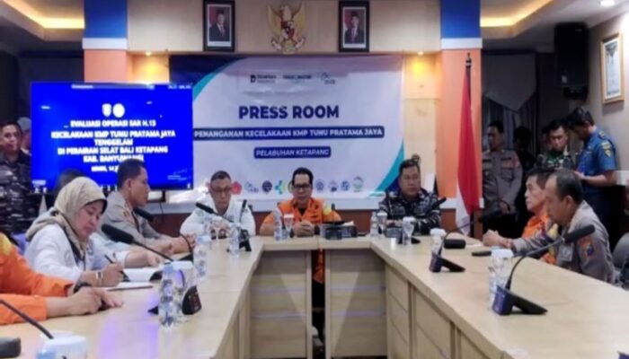 Pencarian Korban KMP Tunu Pratama Jaya Dilanjutkan Kantor SAR Surabaya