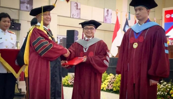 Kaji China Grey Zone Strategy, Sekjen PKB Sabet Predikat Lulusan S3 Terbaik Unhan